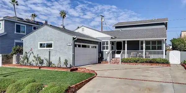 2211 Earle Court