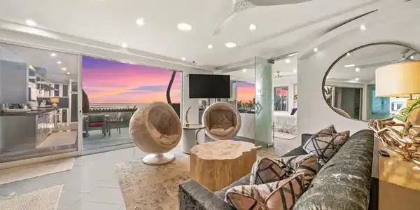 2999 Ocean Front Walk