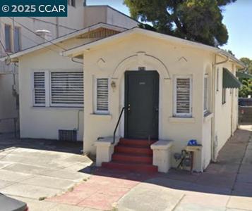 2715 Macarthur Blvd