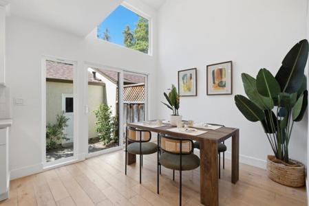 48 Starlite Court