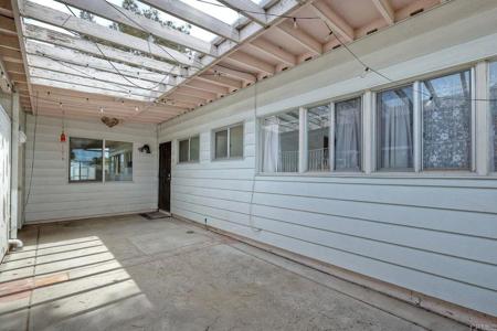 1085 Las Bancas Court