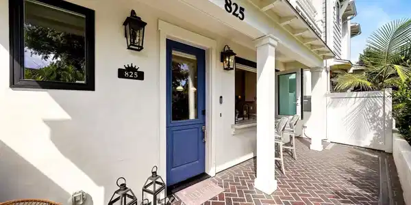 825 9th Street