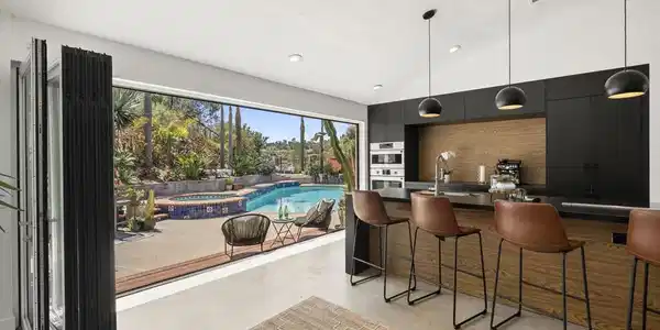 1609 Honeysuckle Court
