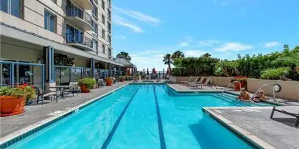 850 E Ocean Boulevard