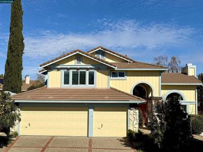 2504 Brocket Court