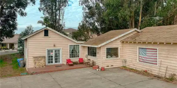 2845 Cienaga Street