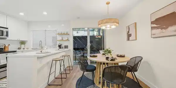 7954 Mission Center