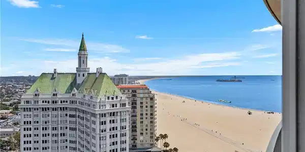 700 E Ocean
