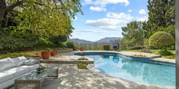 2501 La Condesa Drive