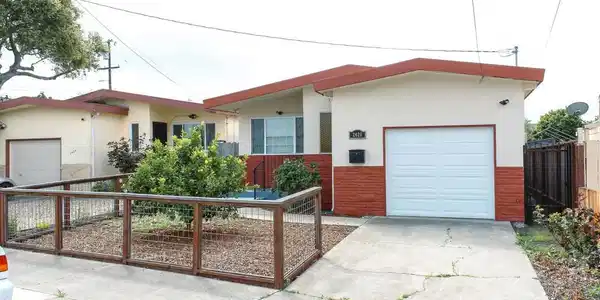 2420 Bush