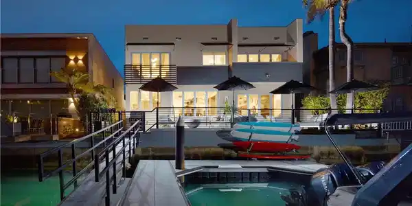 748 Harbor Island Drive