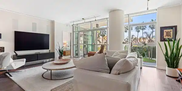 13650 Marina Pointe Drive