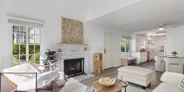 2835 Hillsboro Ct