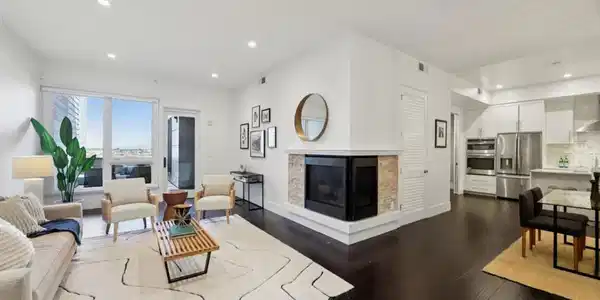 600 El Camino Real