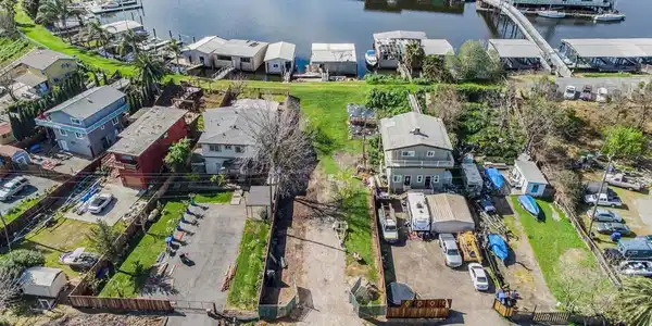 1596 Taylor Rd