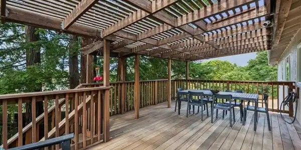 1131 Mitchell Way