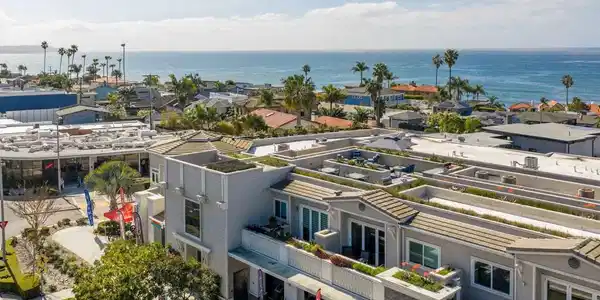 5702 La Jolla Blvd