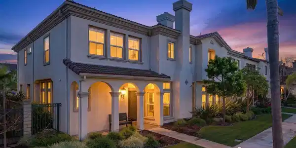 4320 Waterside Lane