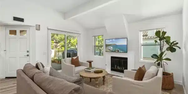 24 Corsica Drive