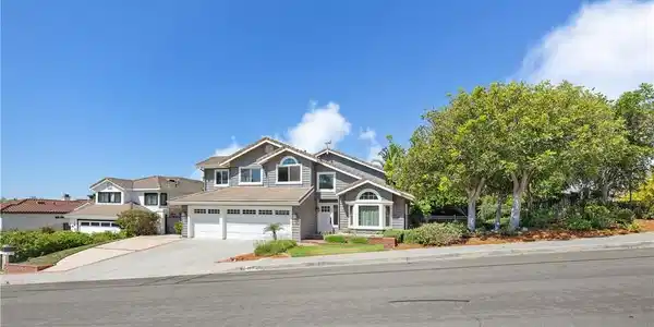 11 Knob Hill