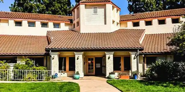 501 Palisades Drive