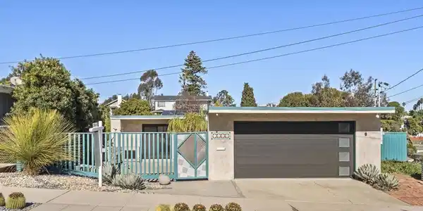 1004 W Walnut Ave.
