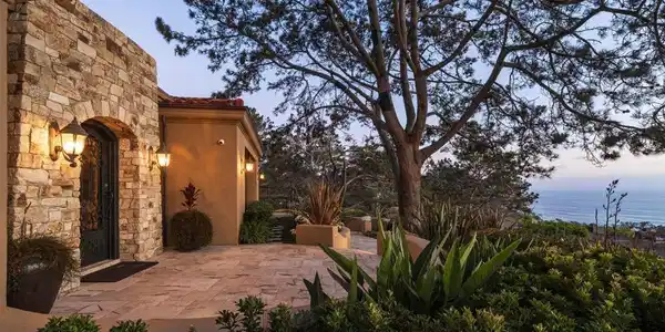 271 Ocean View Ave