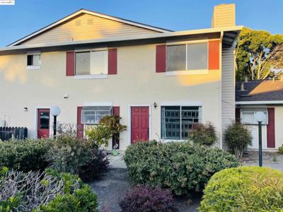 2585 El Portal Dr