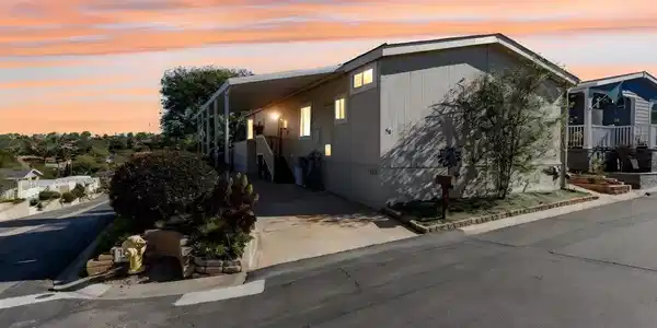 444 N El Camino Real