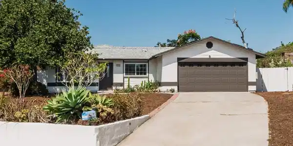 3325 Heather Ln
