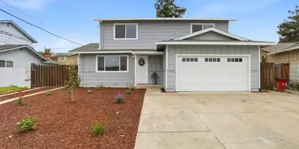 2074 Ashwood Lane