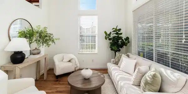 3710 Mykonos Ln