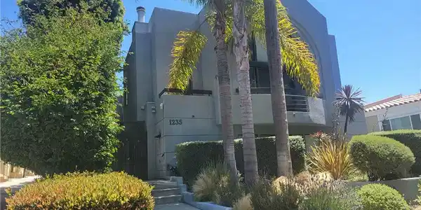 1235 Yale