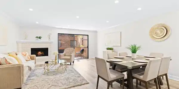 8870 Villa La Jolla Dr