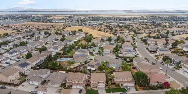 2393 Fieldgate Dr
