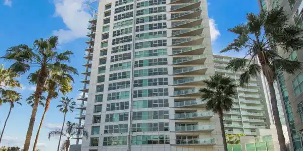 13600 Marina Pointe Drive
