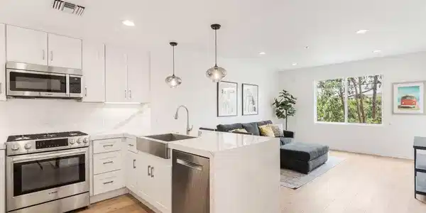 13200 Pacific Promenade
