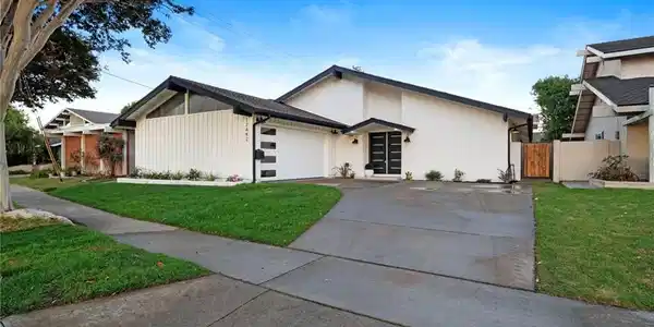17442 Coronado Lane