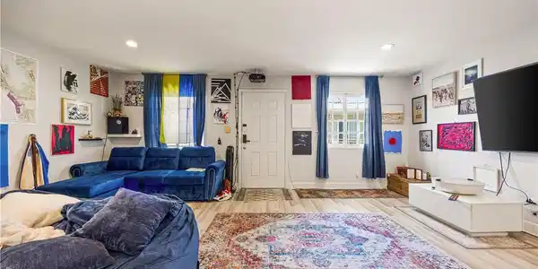 Image 4