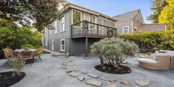 2151 Alameda Avenue