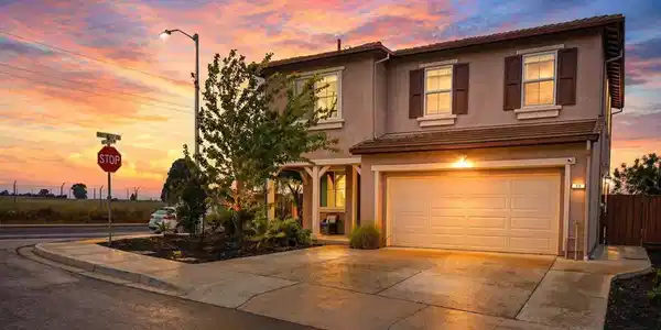 98 Driftwood Cir