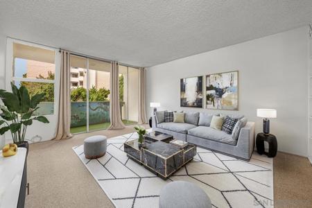 2510 Torrey Pines