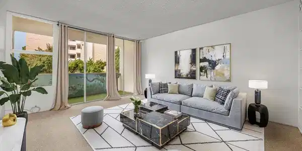 2510 Torrey Pines