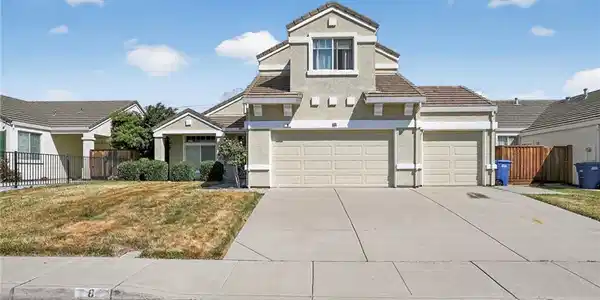 8 Emerson Court
