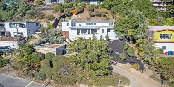 1140 King Dr