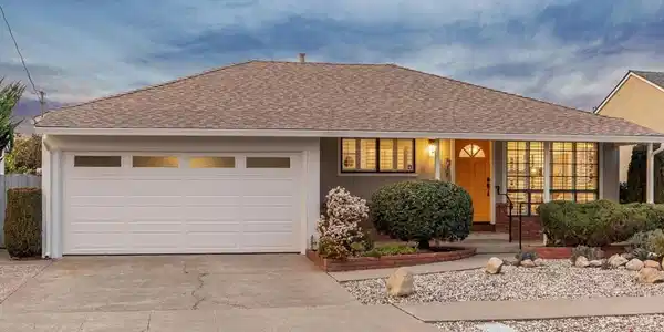 727 Moraga Dr