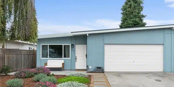 807 Valley Road