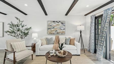 8680 Villa La Jolla Dr