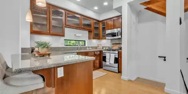 405 Palisade Dr