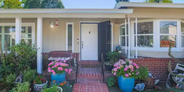 1051 San Rafael